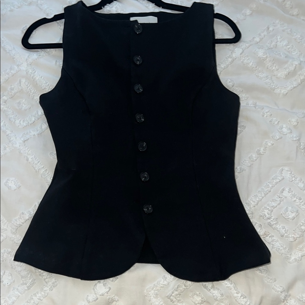 Aritzia Black Button-Up Sleeveless Top
